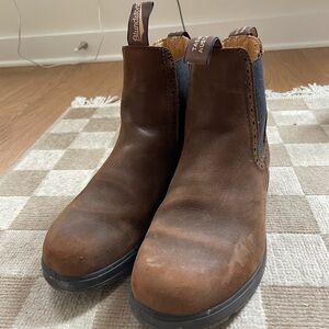 Blundstones. Size 5.5 in women’s.